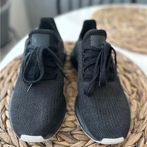 Adidas Swift Run 1.0 Sneakers